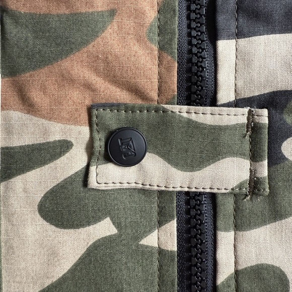 CAT Men’s WWR Ripstop Outdoor Vest In Camouflage 3XL Gorpcore Fishing Camping - Picture 8 of 12